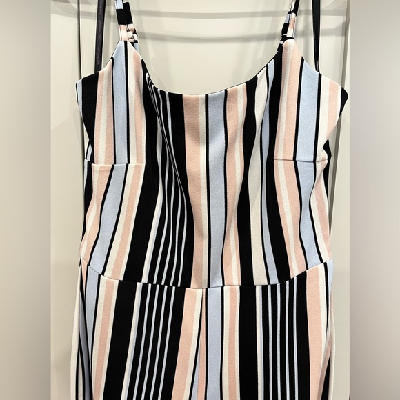 Material Girl Juniors' Wide-Leg Jumpsuit Size:Medium(Buy Now Only)No Offers - Picture 4 of 7